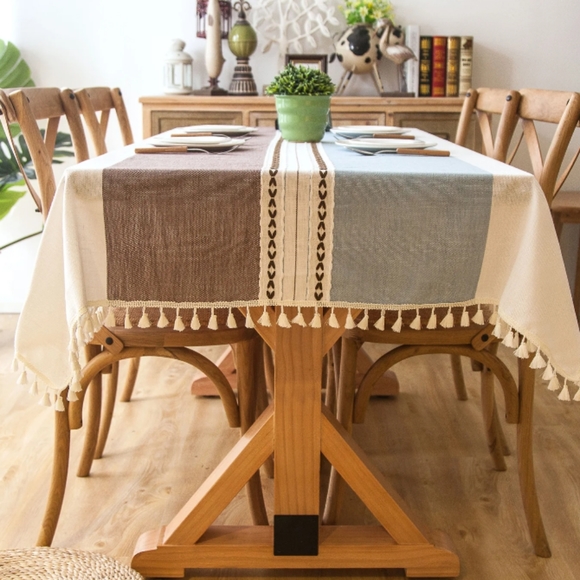 Tablecloth - Picture 2 of 7